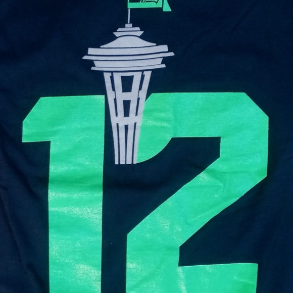 Seattle Seahawks MNF 12th Fan Space Needle t shirt - Picture 5 of 6